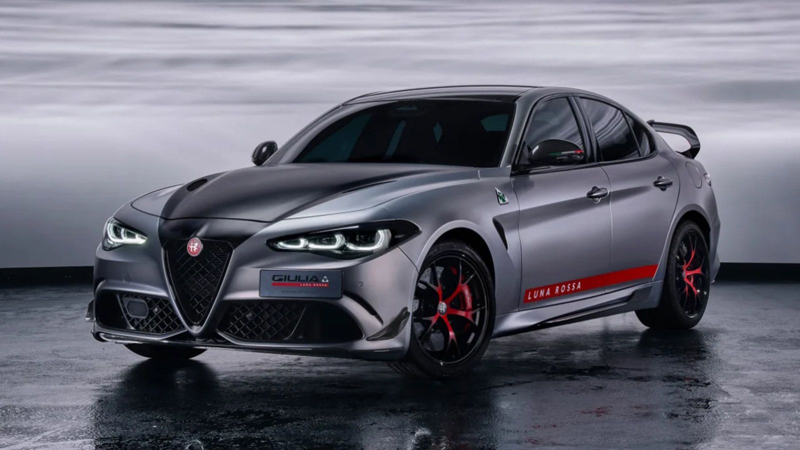 Η Alfa Romeo Giulia Quadrifoglio Luna Rossa είναι η πιο extreme Giulia